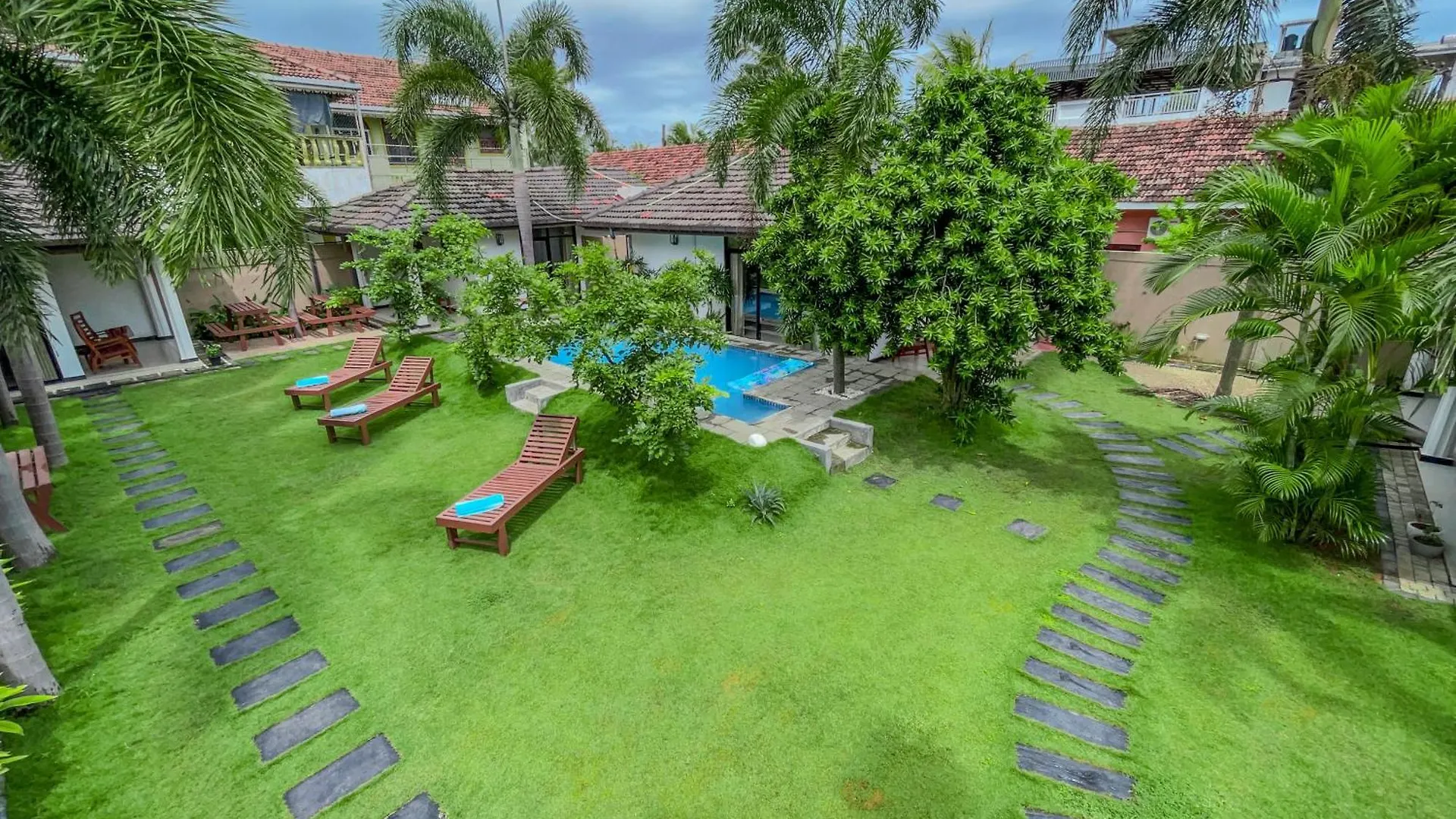 The Barns Villas And Restaurant의 연락처